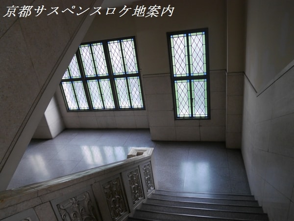 滋賀県庁舎階段踊場