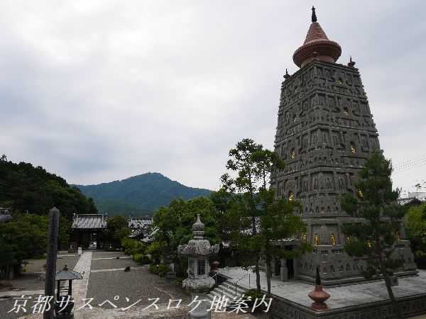 比叡山と仏舎利塔